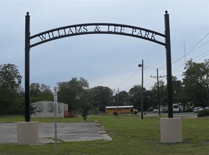 William and Lee Park Sign